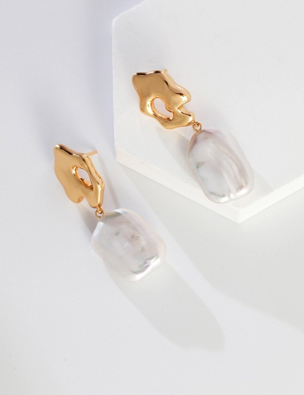 Sunyata Freshwater Pearls Earrings